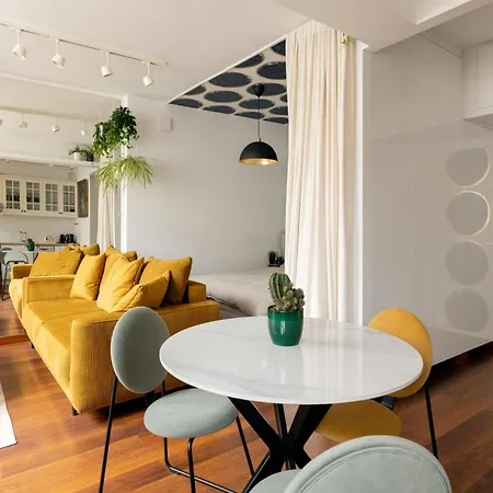 Apartment Relax Hoza / Poznanska